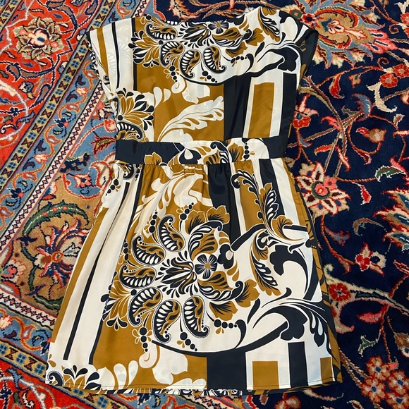 GLAM Tan, Blue & White Dress Size Medium - Picture 4 of 5